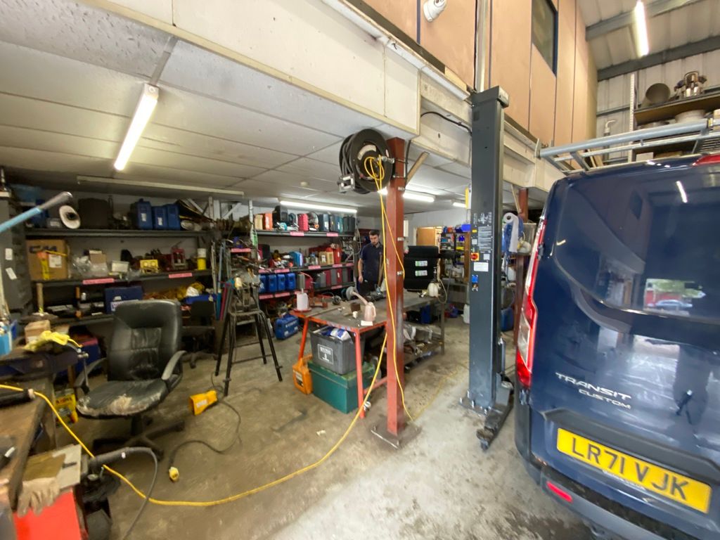 Property photo 3 of 7 Photo 1