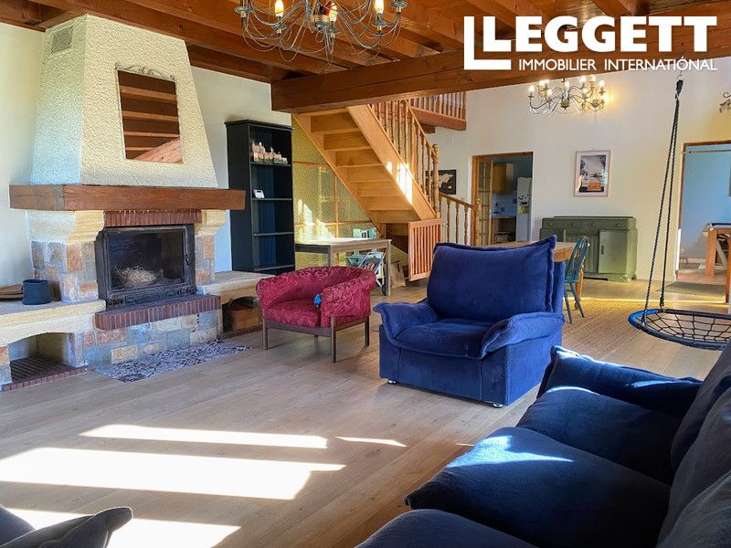 Property photo 3 of 10