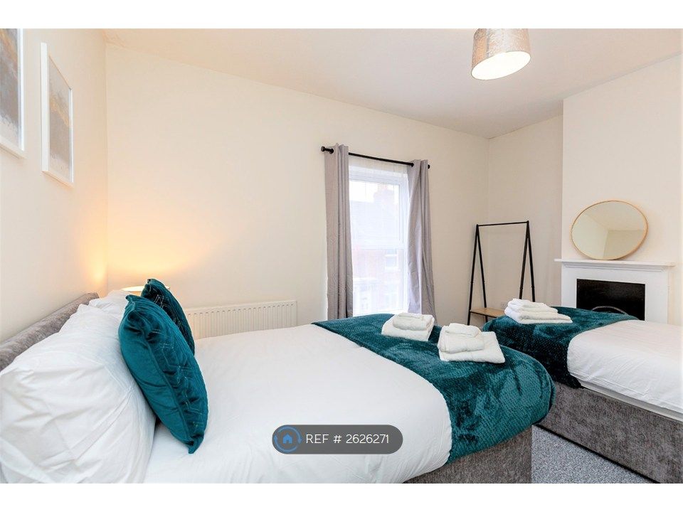 Property photo 3 of 20 Northamptonservicedapartment Selfcatering Shortlet