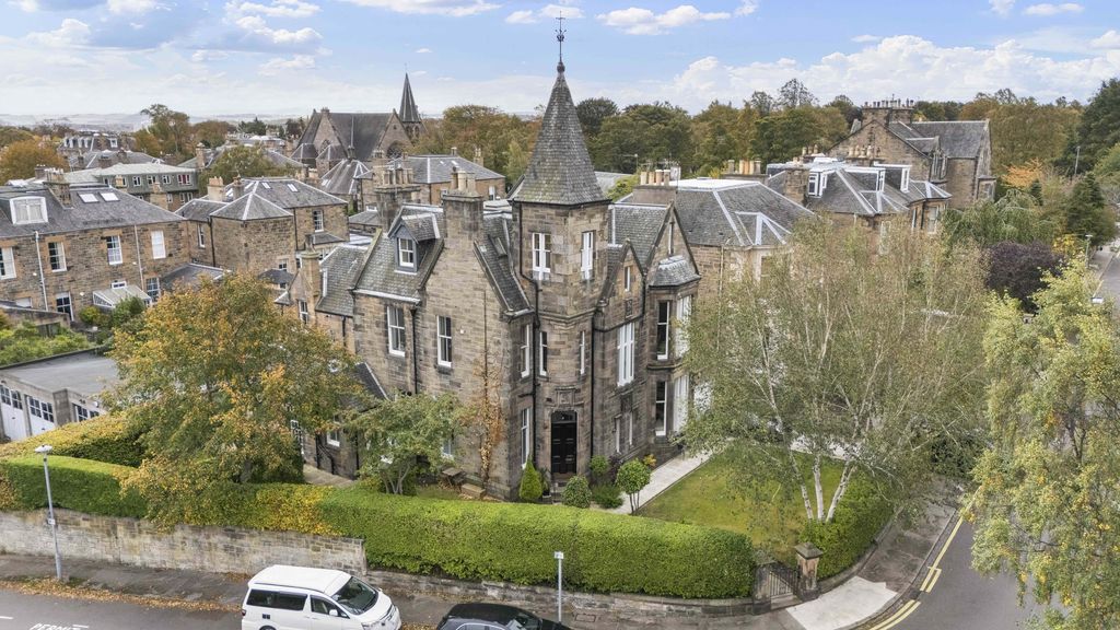 Property photo 1 of 30