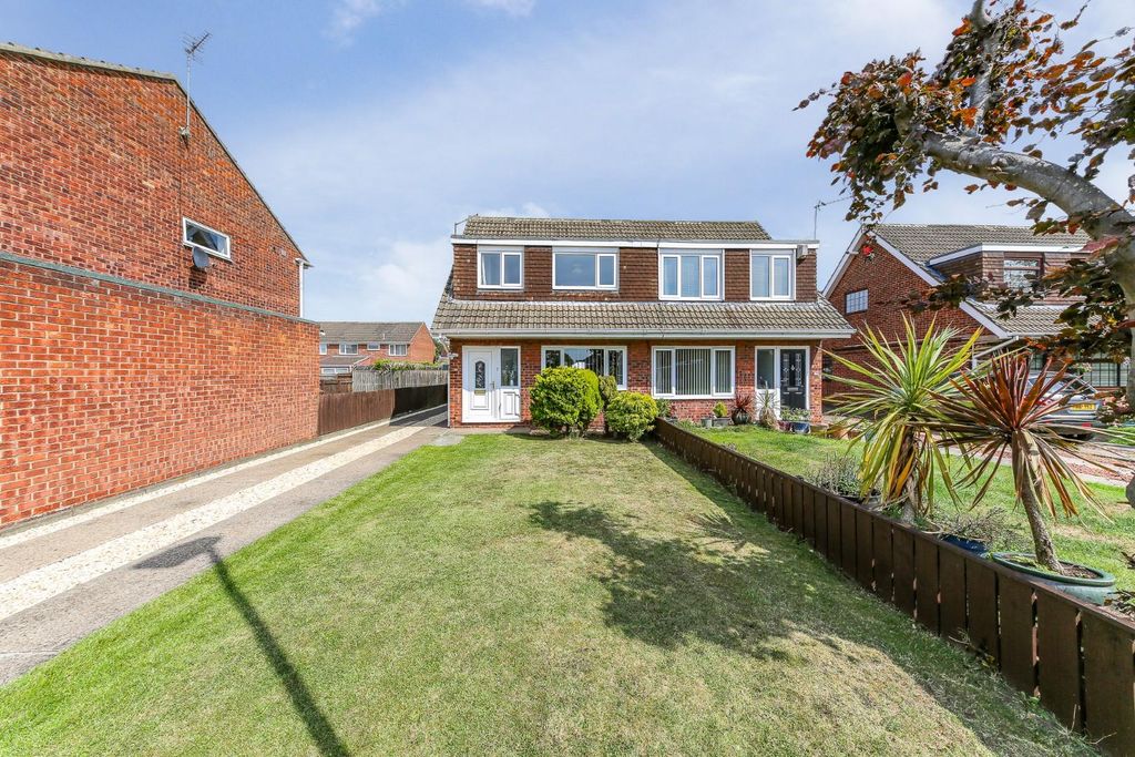 Property photo 1 of 13 External Front