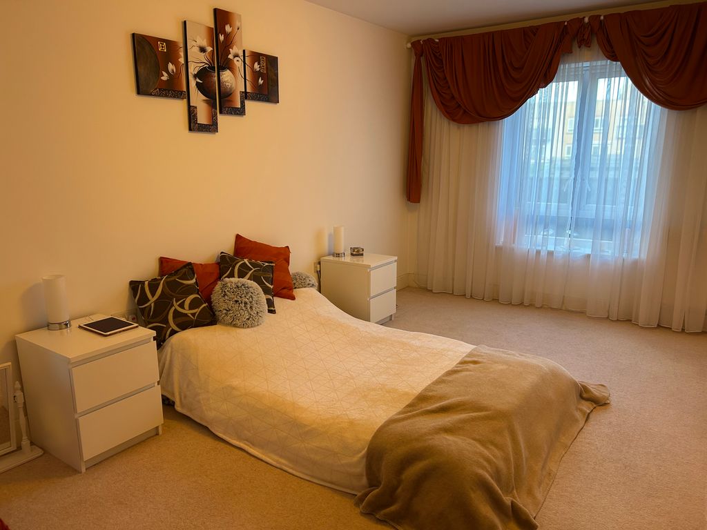 Property photo 3 of 14 Img-3187