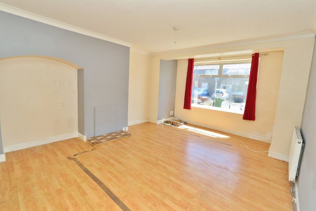 Property photo 2 of 8