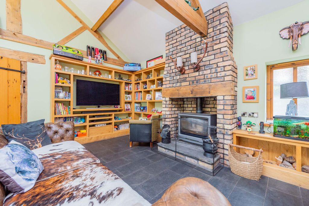 Property photo 2 of 29 Penylan Barn (25 Of 67)
