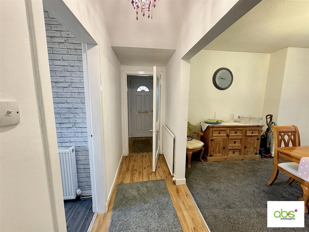 Property photo 2 of 21 Entrance Vestibule &amp; Hall