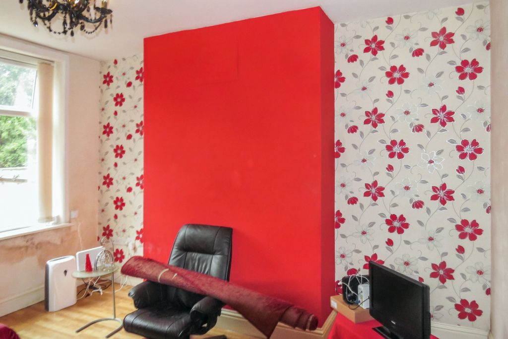 Property photo 2 of 18 16 Alexandra View, Darwen Lancashire Bb3 1Nl