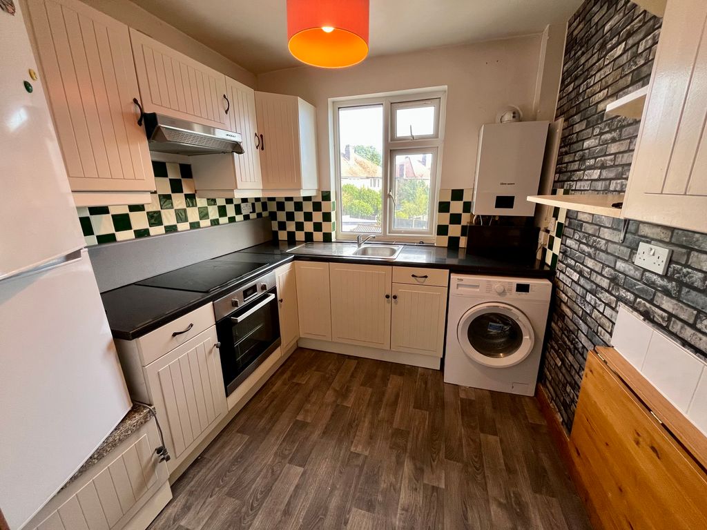 Property photo 3 of 13 Img_7708