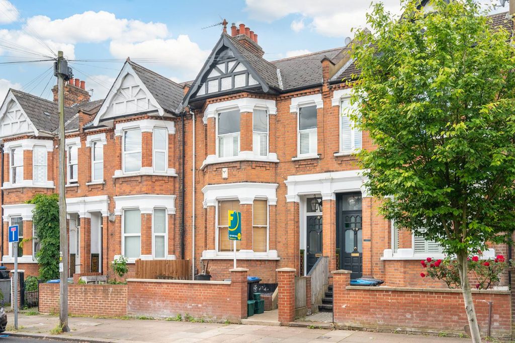 Property photo 3 of 11