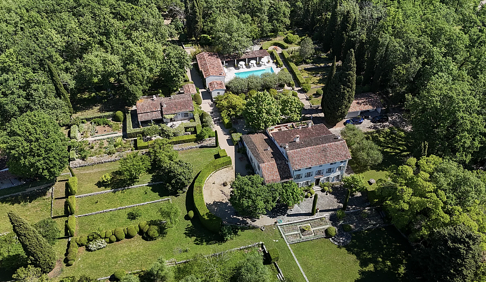 Property photo 2 of 29