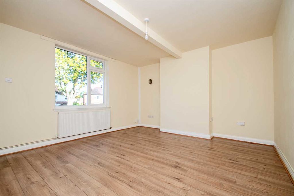 Property photo 3 of 14 Photo 2