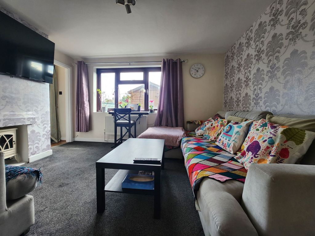 Property photo 2 of 14