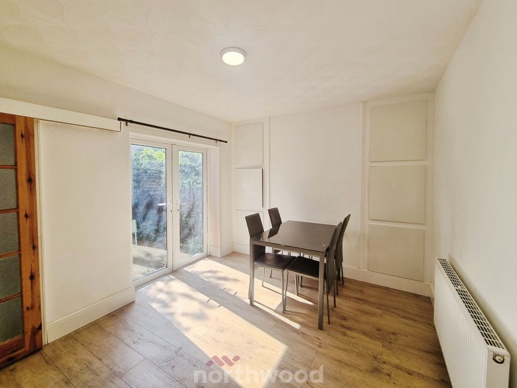 Property photo 2 of 25
