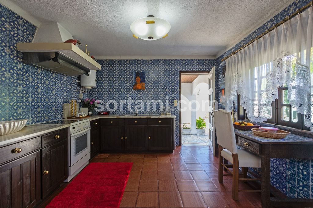 Property photo 3 of 48