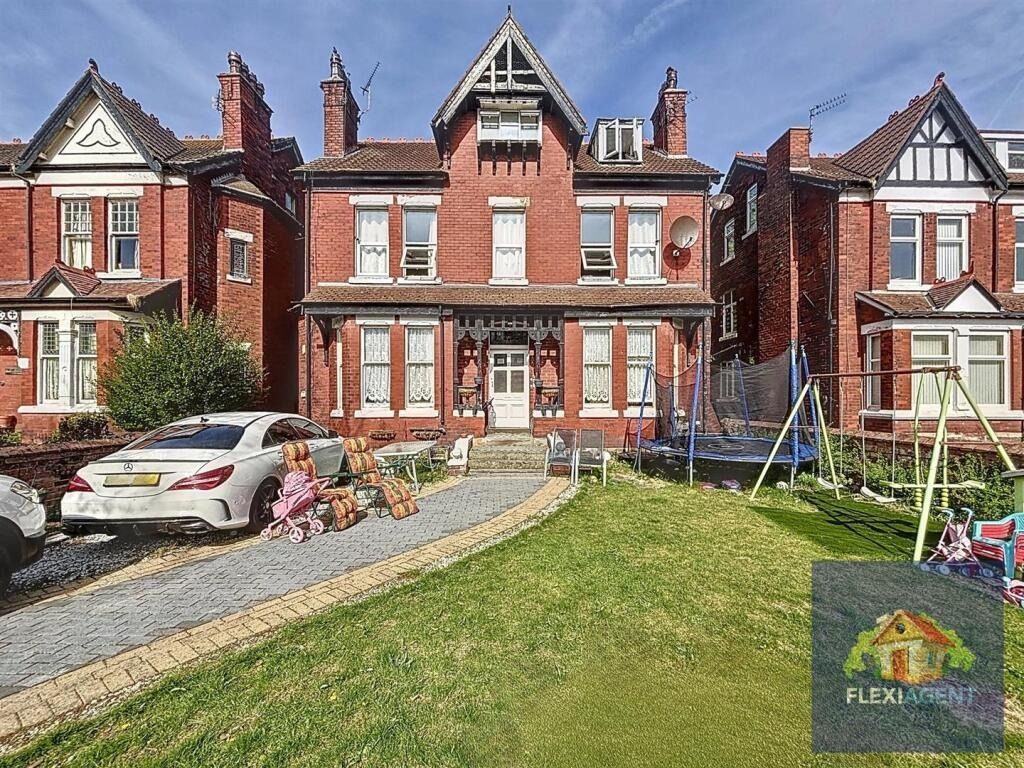 Property photo 1 of 25 4267711