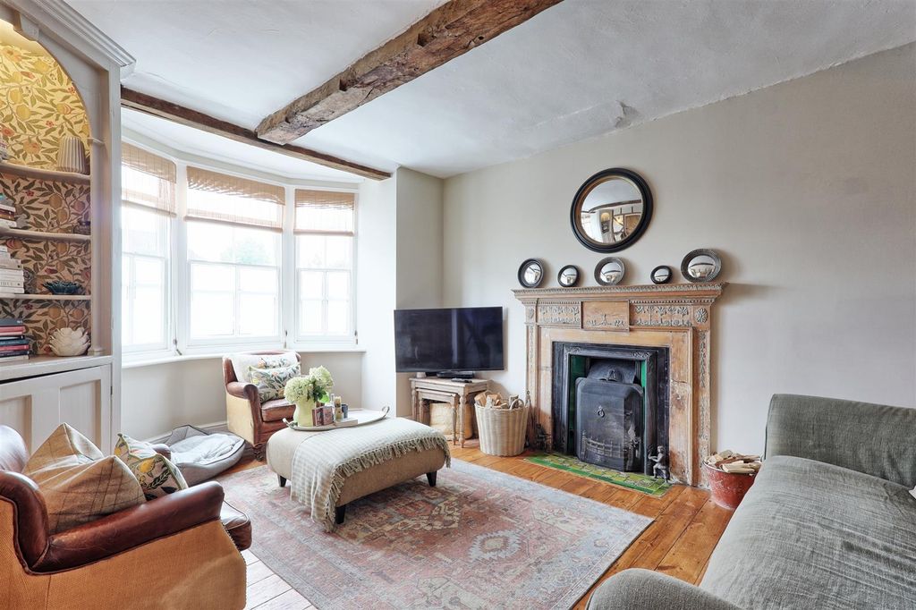 Property photo 2 of 22 Img_0170_1_2_Easyhdr-Interior3.Jpg