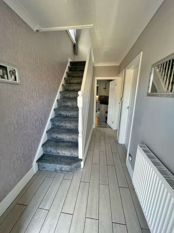 Property photo 2 of 16 Entrance Hallway