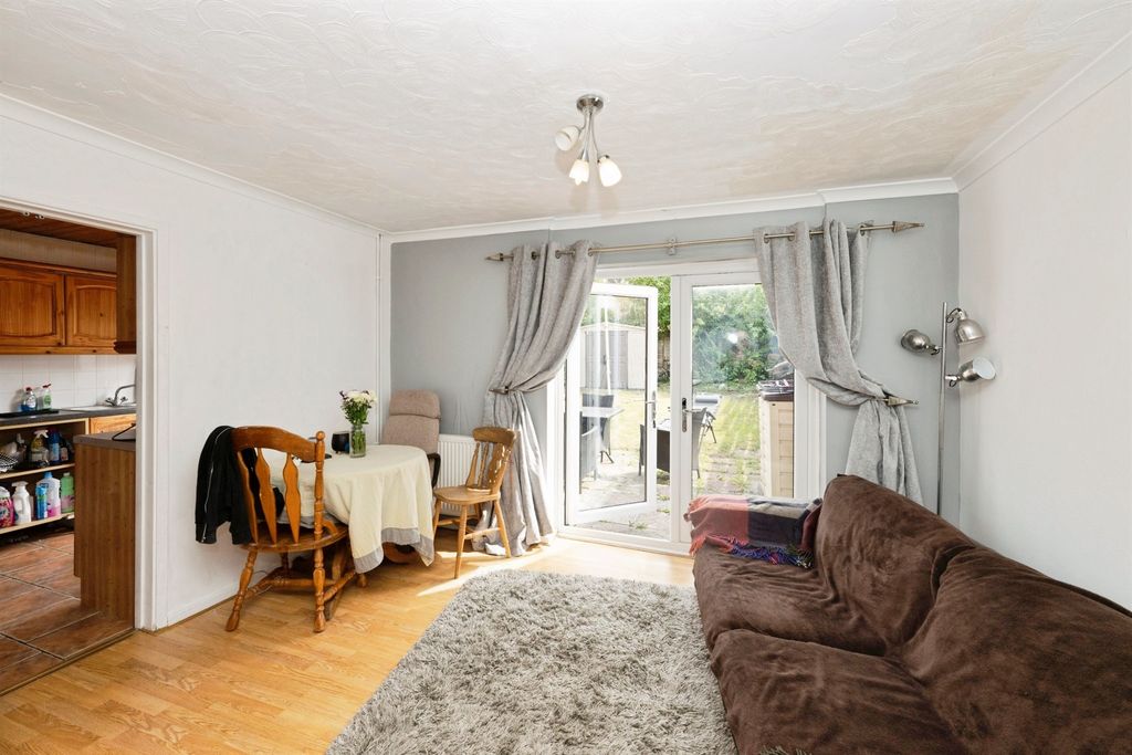Property photo 3 of 14
