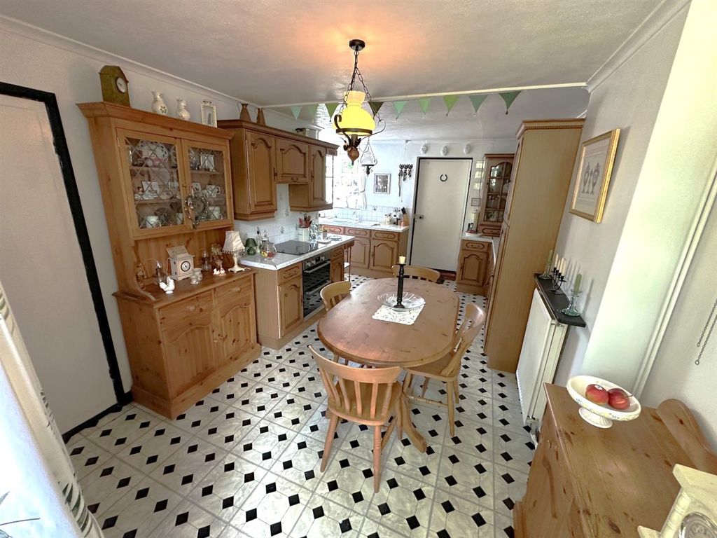 Property photo 2 of 18 Kd 2.Jpg