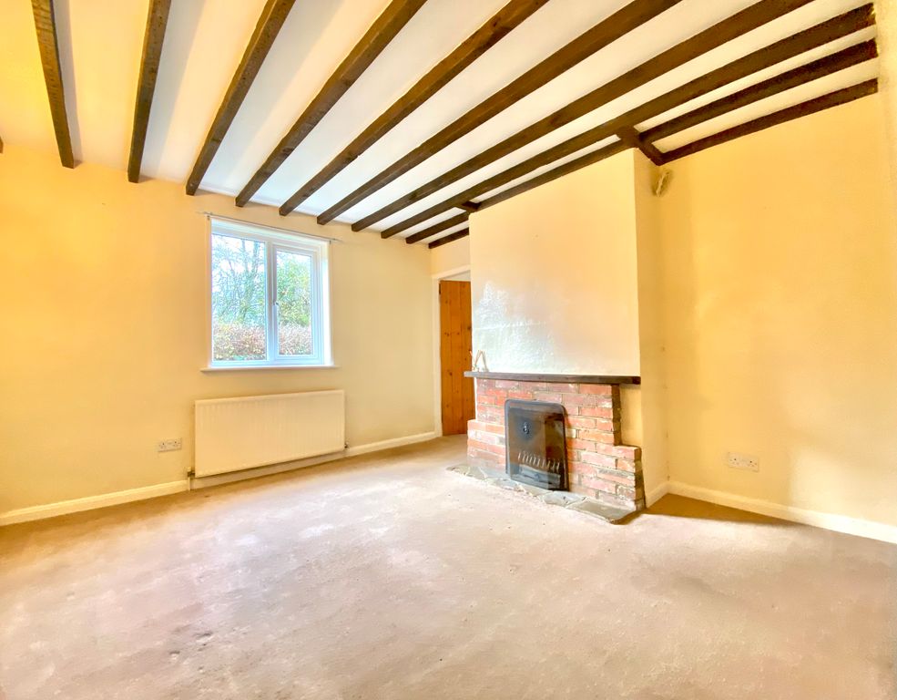 Property photo 2 of 11 Living Room