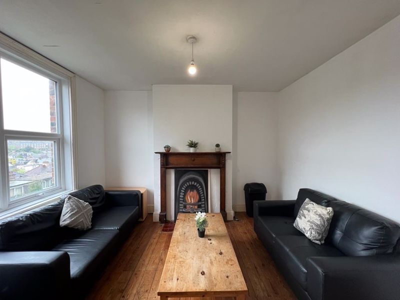 Property photo 2 of 11 Photo 18