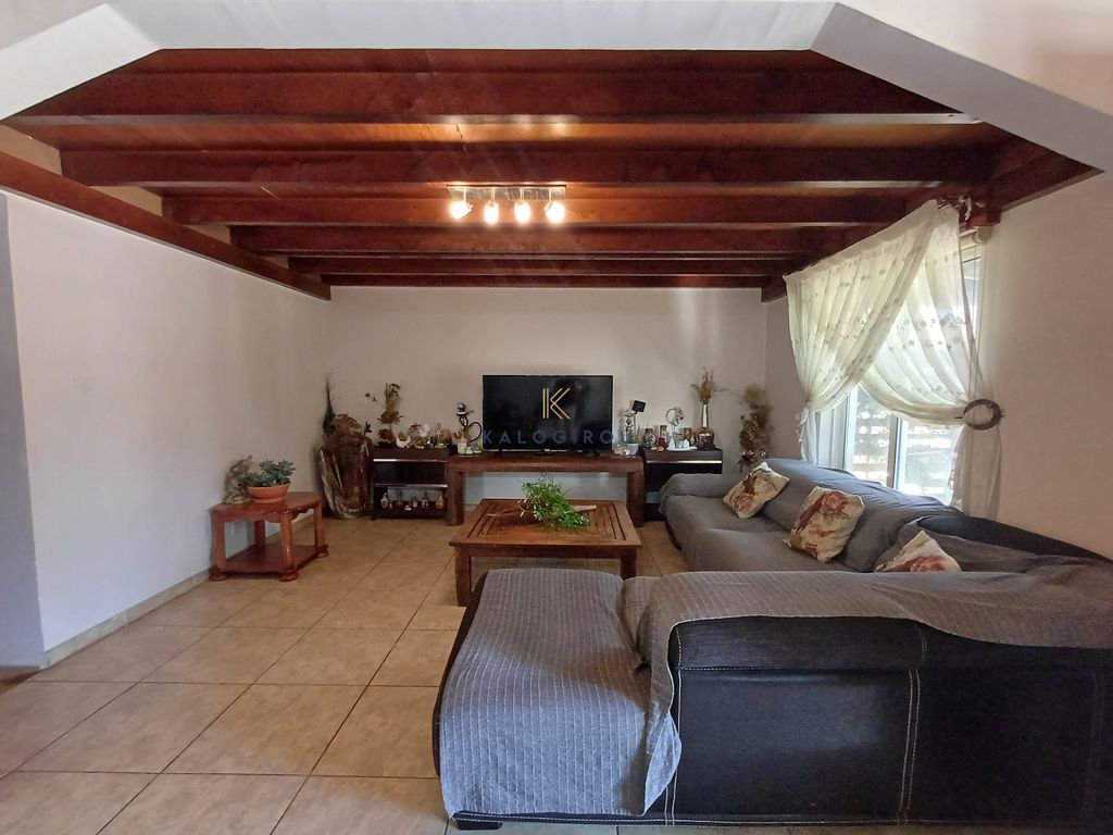 Property photo 3 of 25