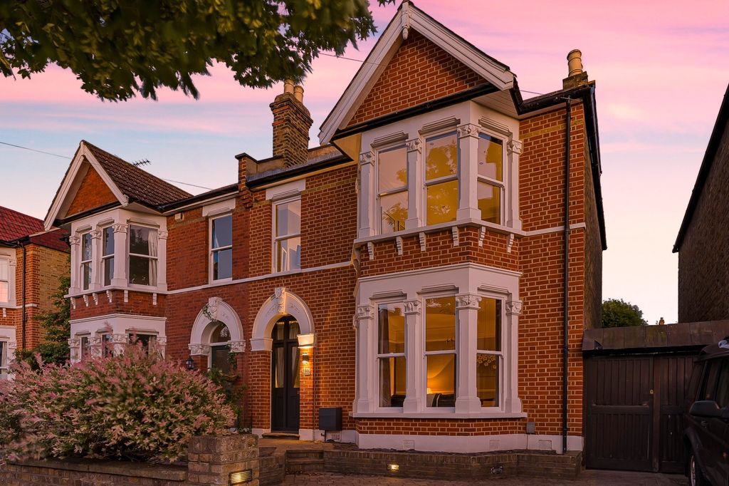 Property photo 1 of 63 Picture No. 78
