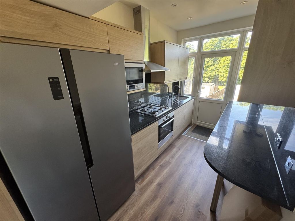 Property photo 2 of 19 Kitchen