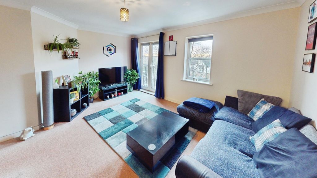 Property photo 2 of 11