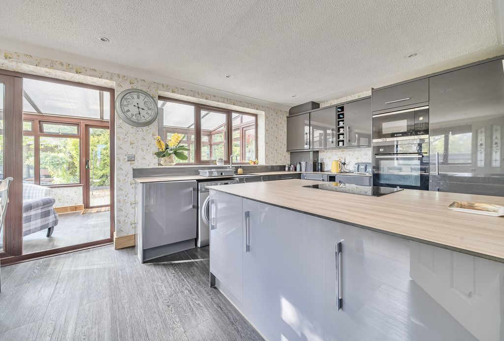 Property photo 2 of 15 Picture 2