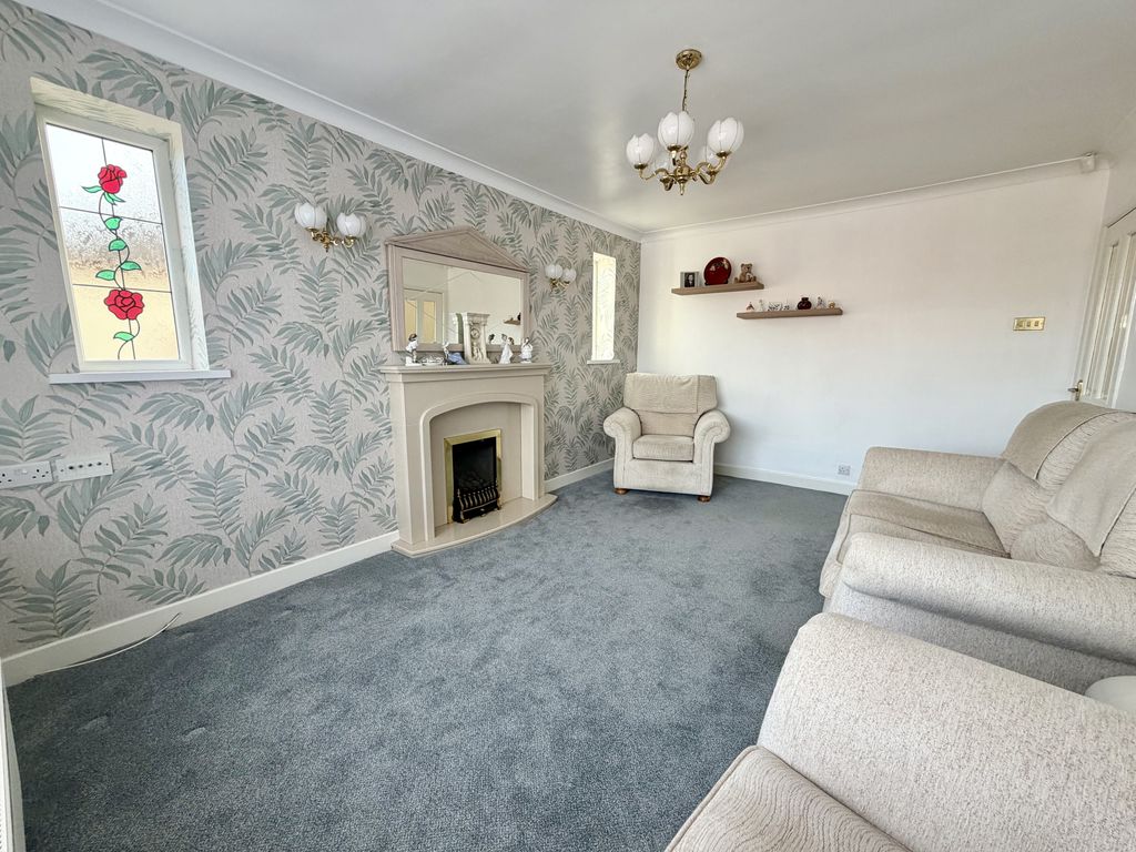 Property photo 3 of 21