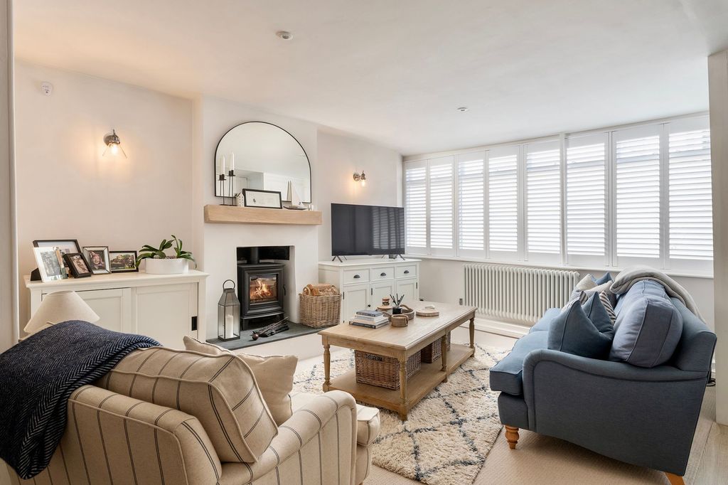 Property photo 1 of 12 The Old Bakery, 2 Clarence St, Dartmouth - Living Room