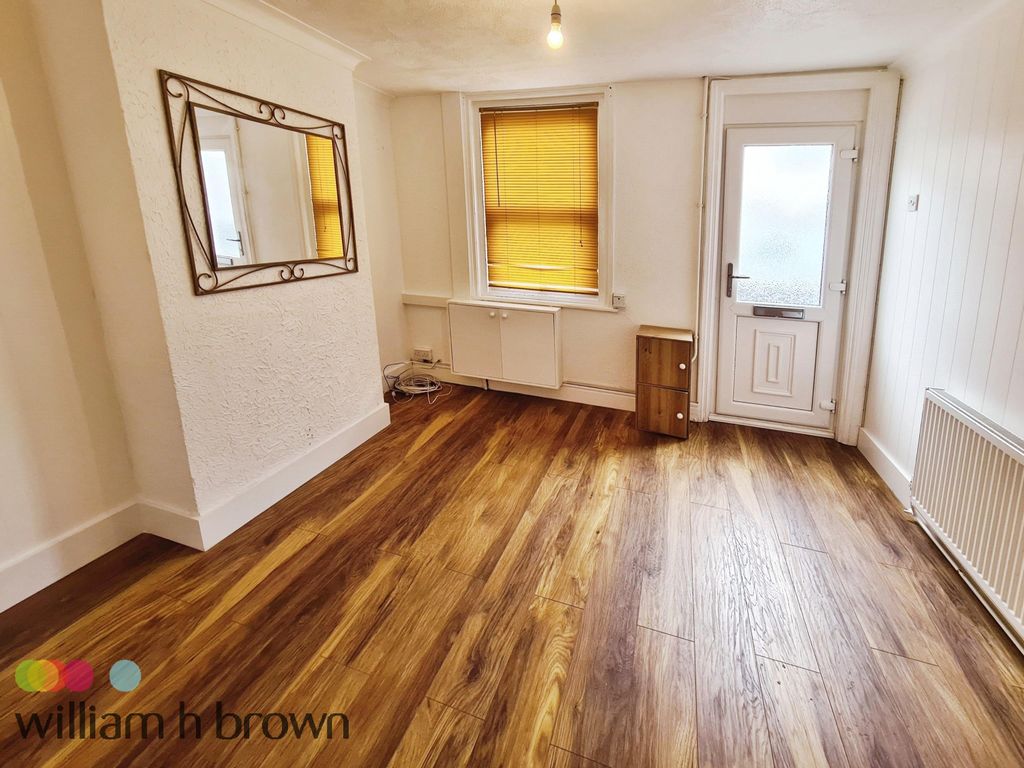 Property photo 3 of 12 Image