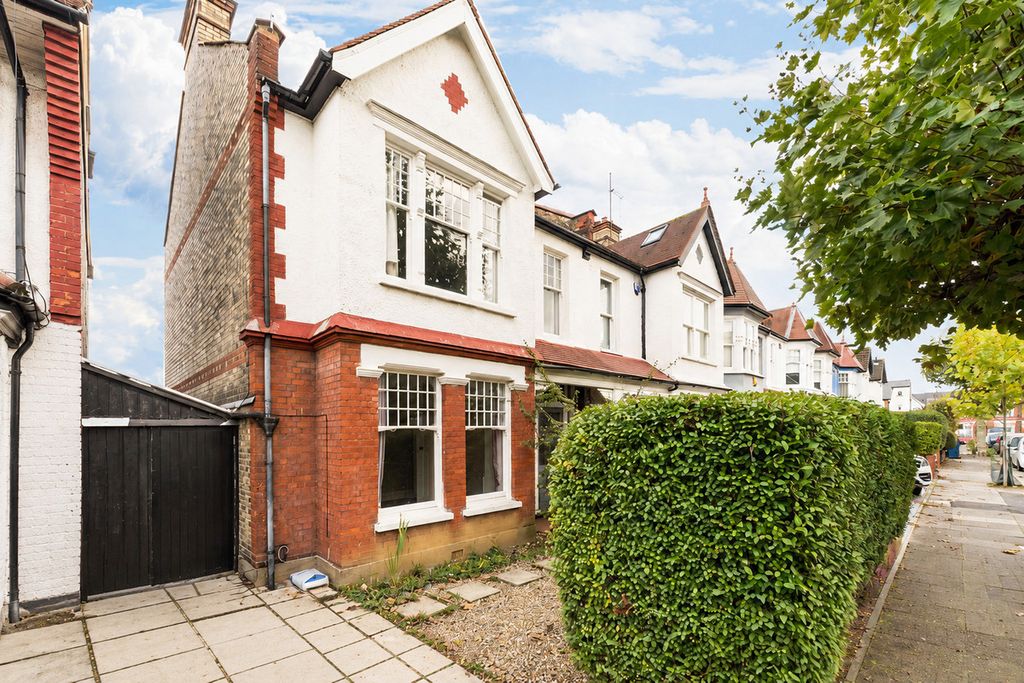 Property photo 1 of 18
