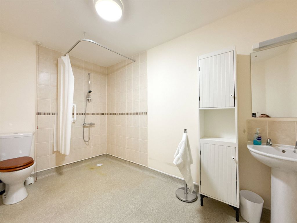 Property photo 3 of 24 Shower Room