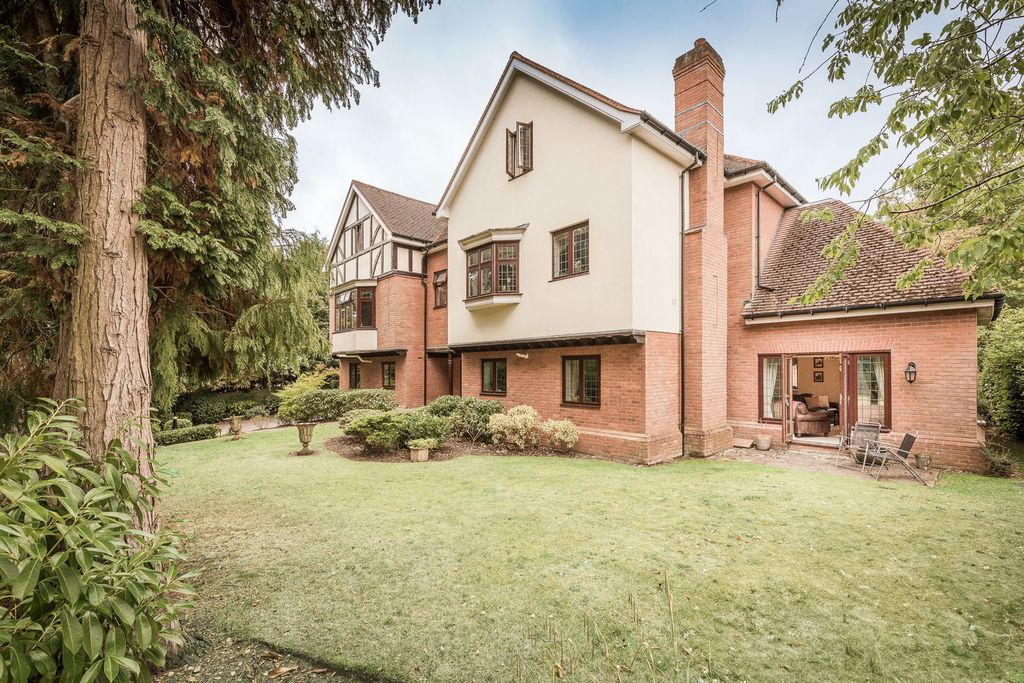 Property photo 1 of 50