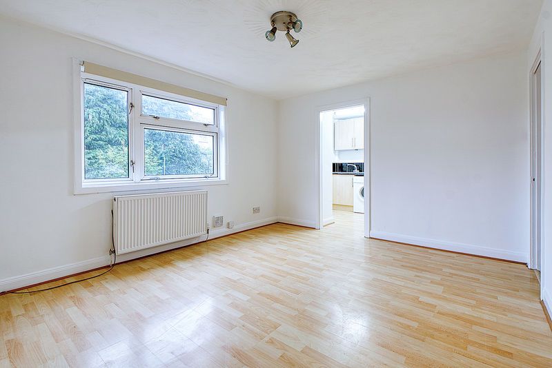 Property photo 3 of 25 Living Room