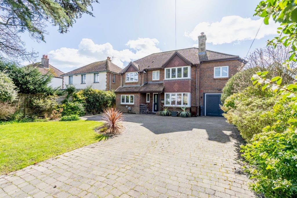 Property photo 1 of 33