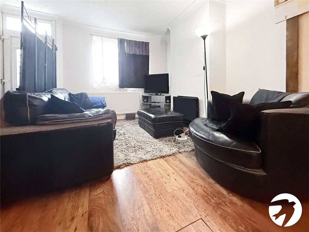 Property photo 3 of 9 Picture No. 04