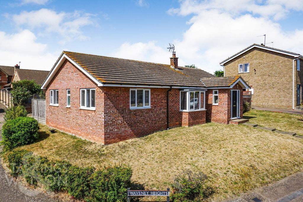 Property photo 1 of 28