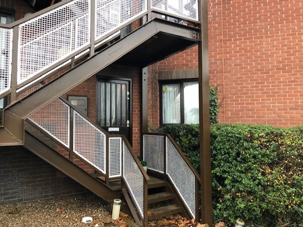 Property photo 1 of 5