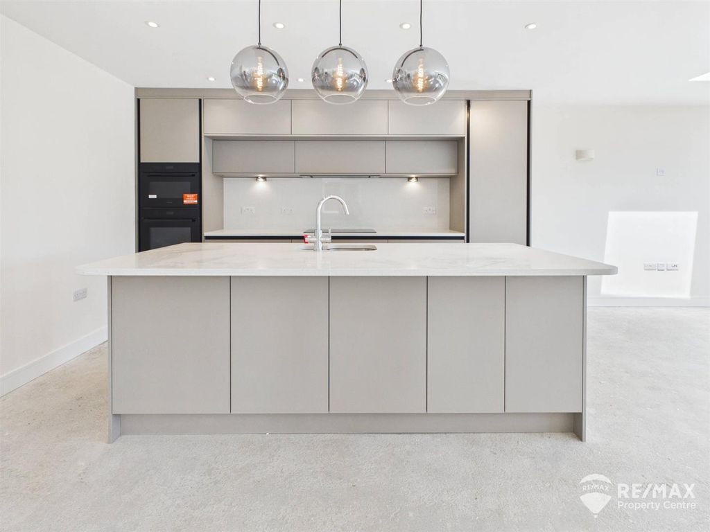 Additional image 6 of 5 bed detached house for saleOakley Gardens, Little Oakley, Harwich CO12