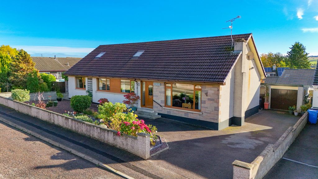 Property photo 1 of 50