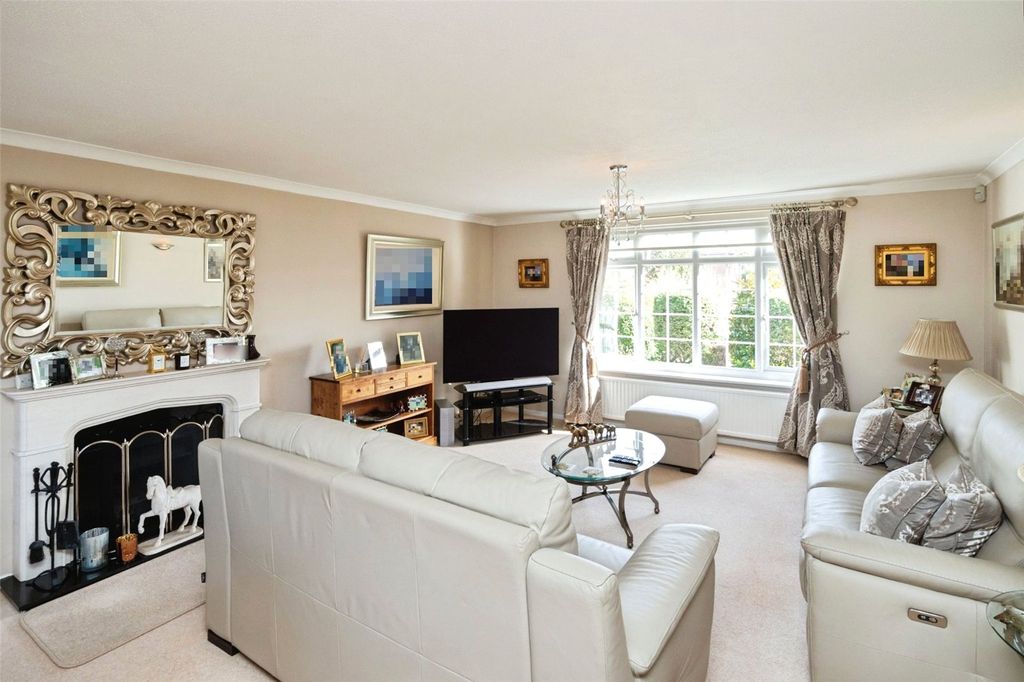 Property photo 2 of 17 Living Room