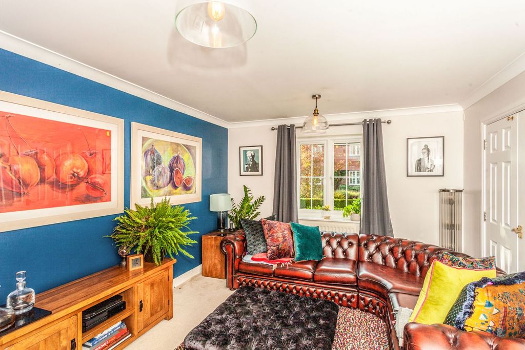 Property photo 2 of 14 Living Room