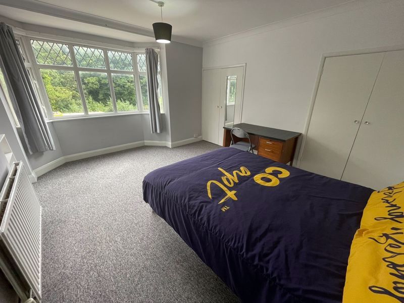 Property photo 1 of 11 Photo 5