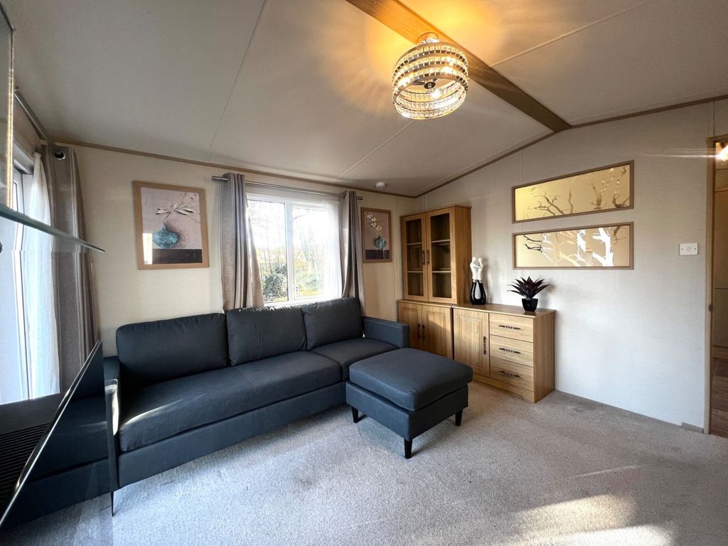 Property photo 1 of 6 Car0018963 - Static Caravan