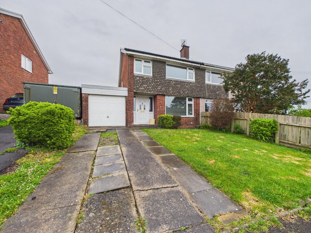 Property photo 1 of 12 Front (Exterior)