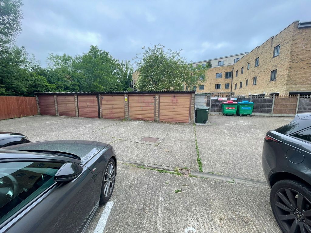 Property photo 2 of 4