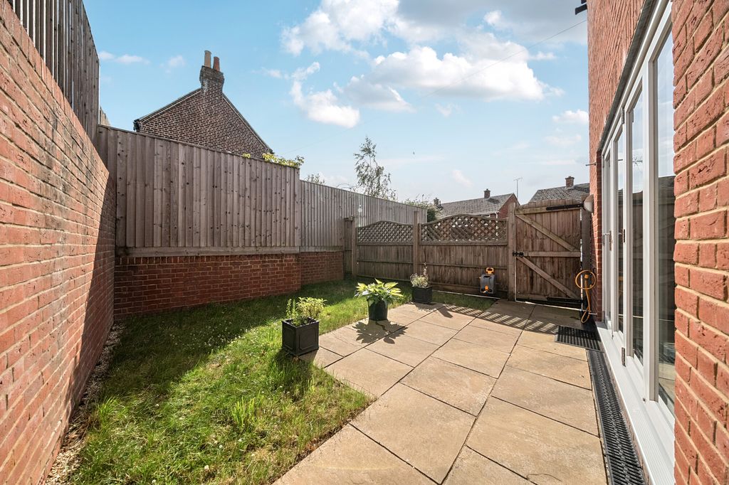 Property photo 3 of 15