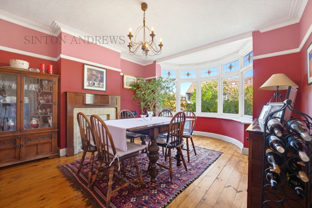 Property photo 3 of 14 Photo 8